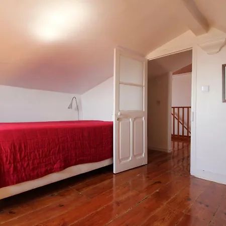 דירה Estrela Penthouse - Amazing Views ליסבון